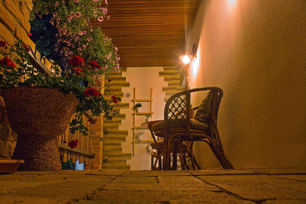 Cityside Cottage Eger Buitenkant foto